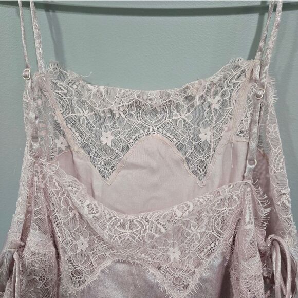 NWOT Light PINK OR Blush Intimately Free People Shimmer On Cami - Picture 4 of 11